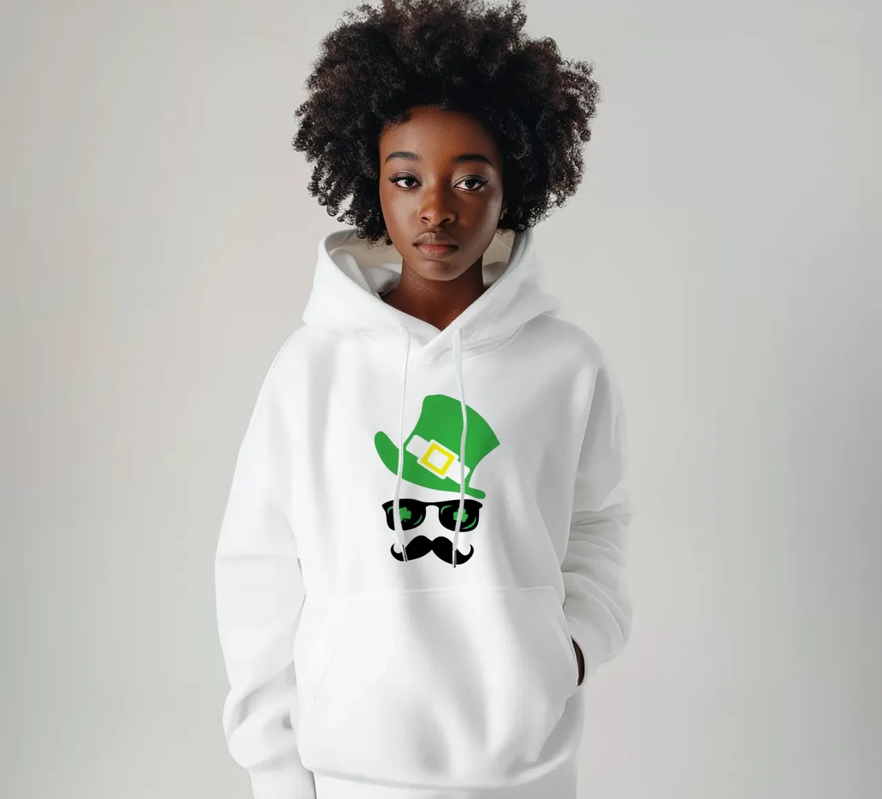 emoticon di San Patrizio con i baffi, design iconico felpa con cappuccio da onefeelshop