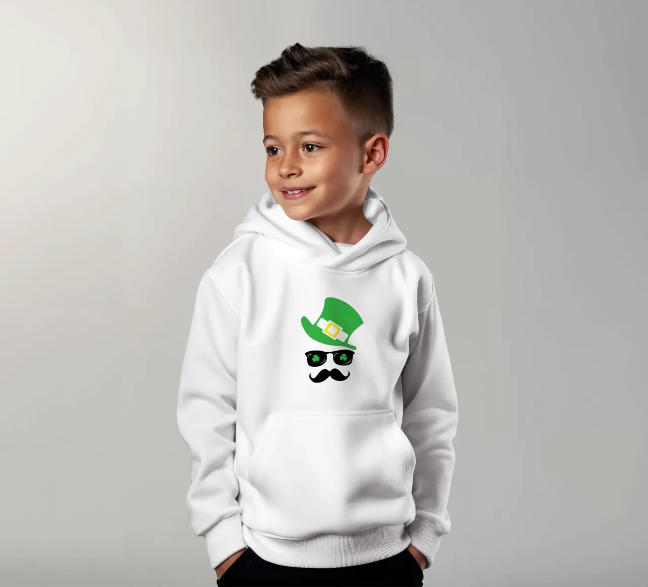 emoticon di San Patrizio con i baffi, design iconico felpa bambino con cappuccio da onefeelshop