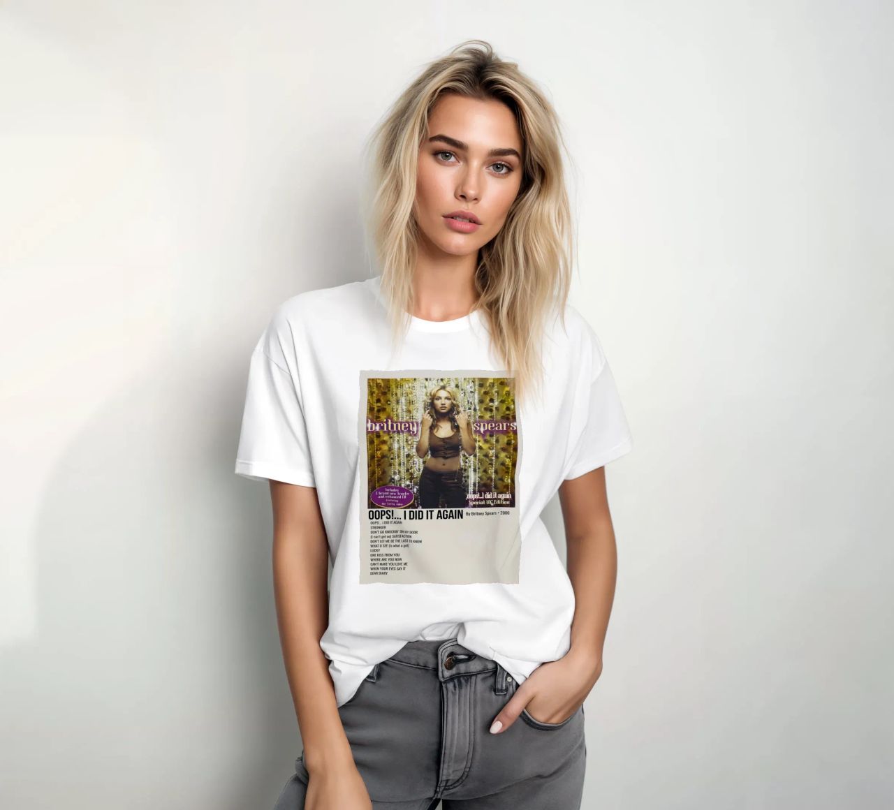OOPS!... I DID IT AGAIN By Britney Spears - 2000 t-shirt da SoundStudio