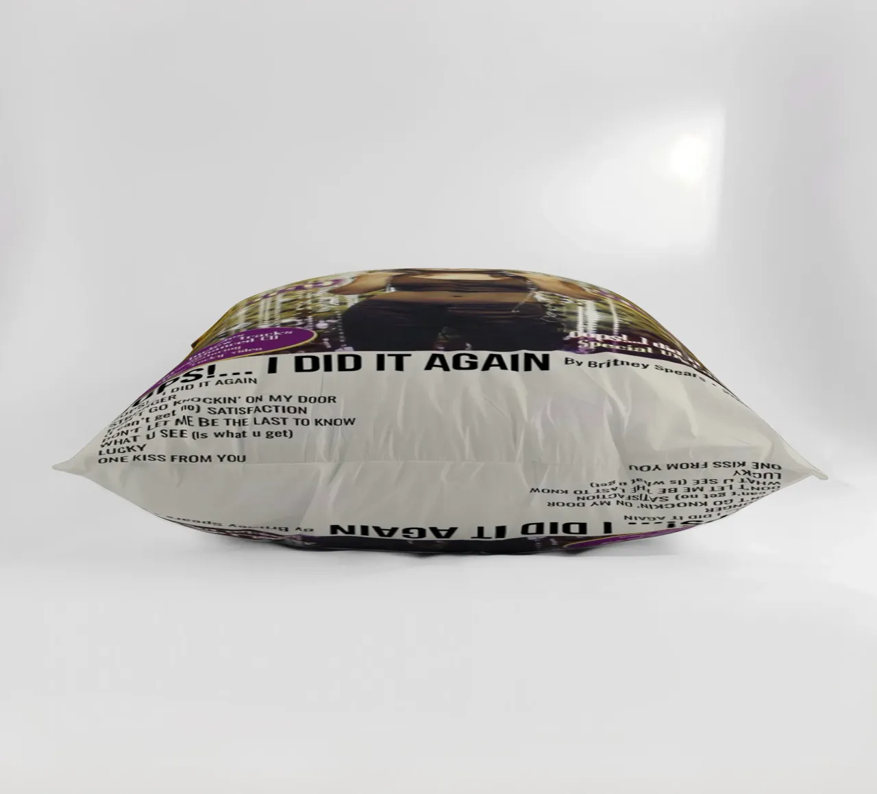 OOPS!... I DID IT AGAIN By Britney Spears - 2000 cojín de SoundStudio