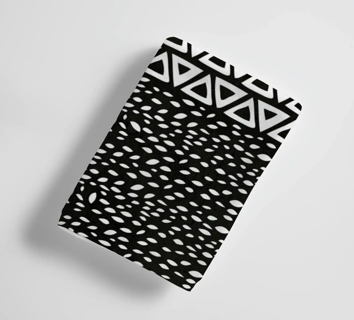 Wind Night Path badhanddoek van Pom Graphic Design