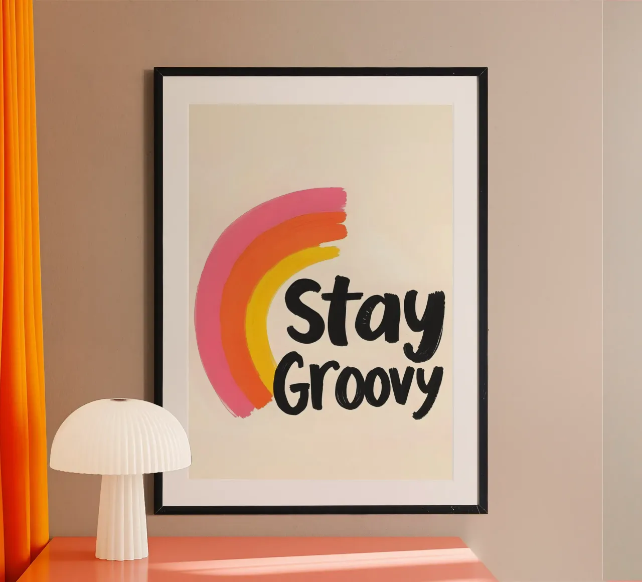 Stay Groovy - Design arcobaleno di ispirazione retrò poster da QuooodZ by MooodzArt