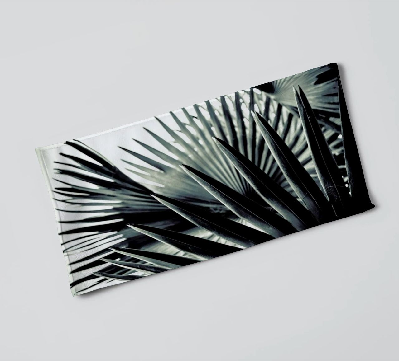Palm Shade 2 Handtuch von Chris Abatzis
