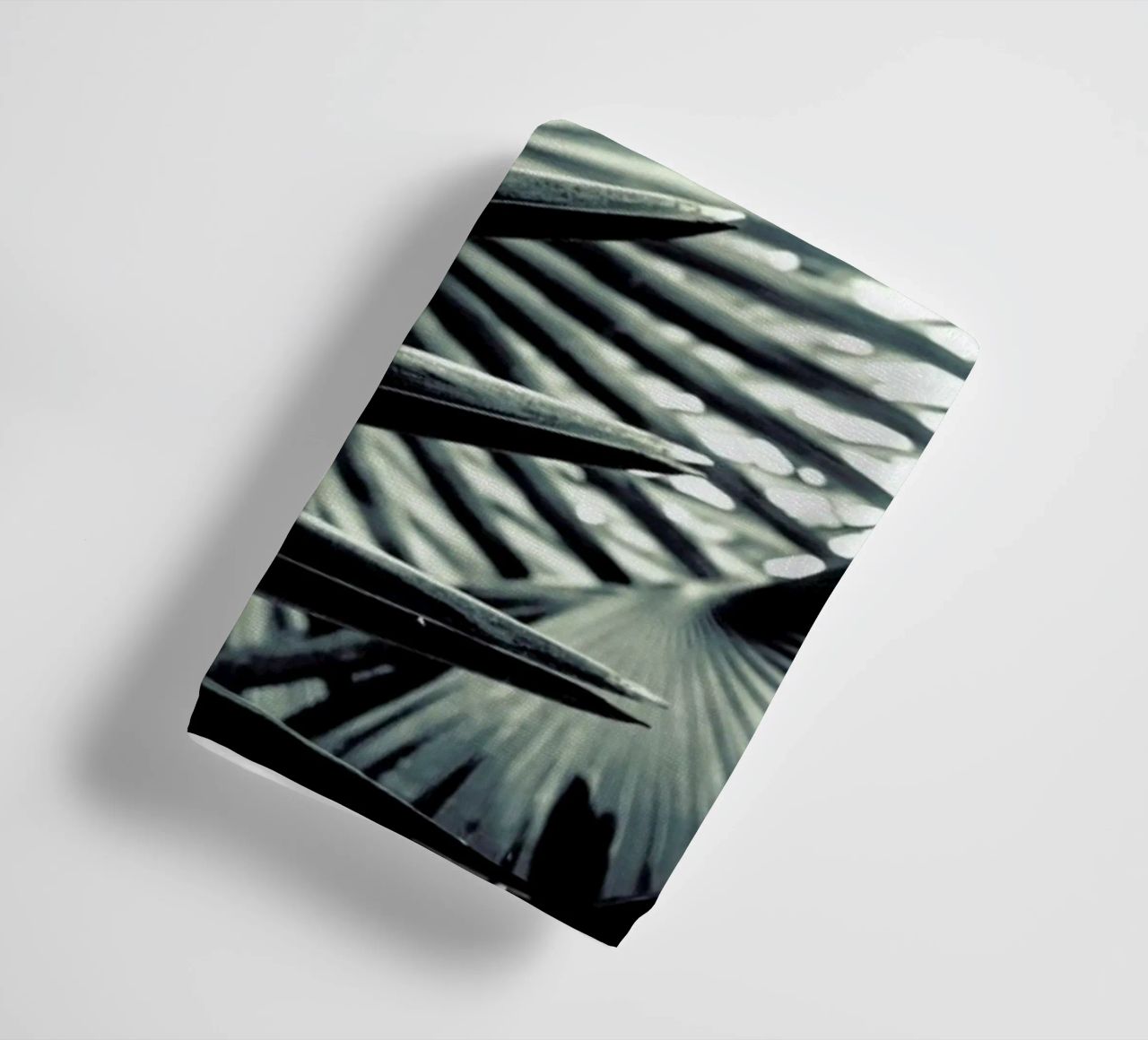 Palm Shade 2 Handtuch von Chris Abatzis