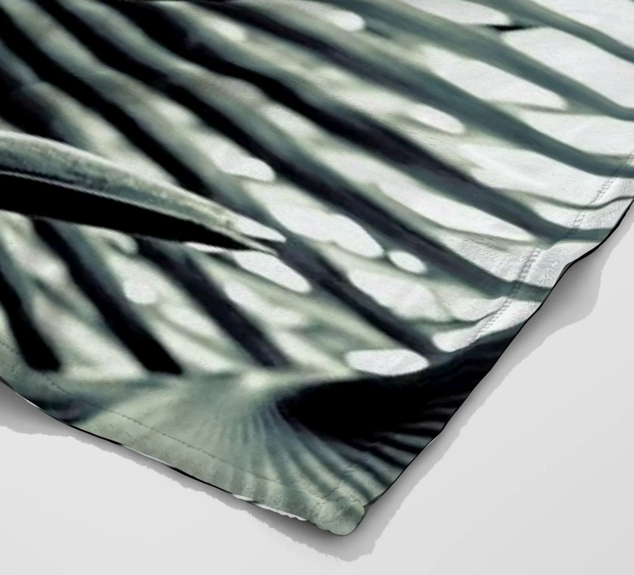 Palm Shade 2 Fleecedecke von Chris Abatzis