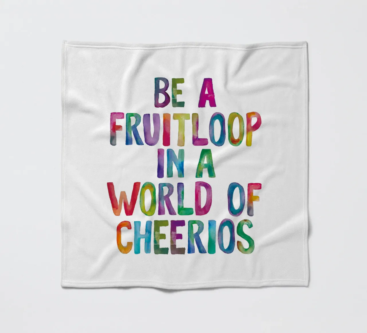 Essere un Fruitloop in un mondo di Cheerios coperta in pile da THE MOTIVATED TYPE