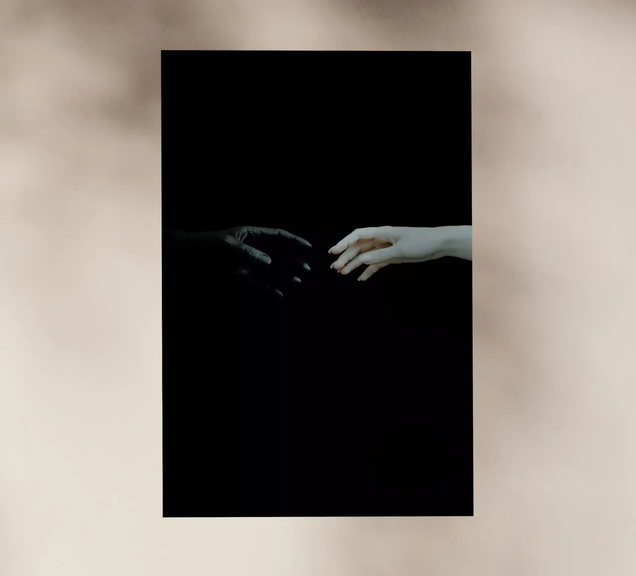 Don't Let Me Go pellicola backlit da Jovana Rikalo