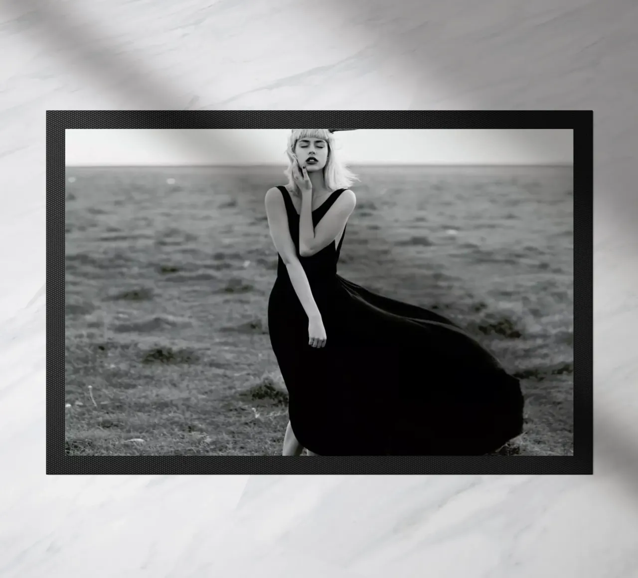 Playing With Demons zerbino da Jovana Rikalo