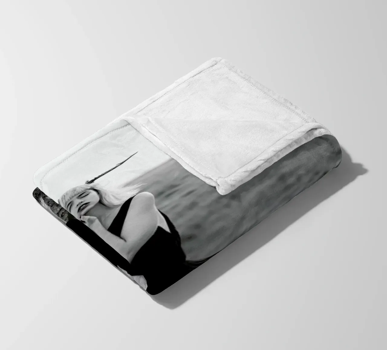 Playing With Demons coperta in pile da Jovana Rikalo