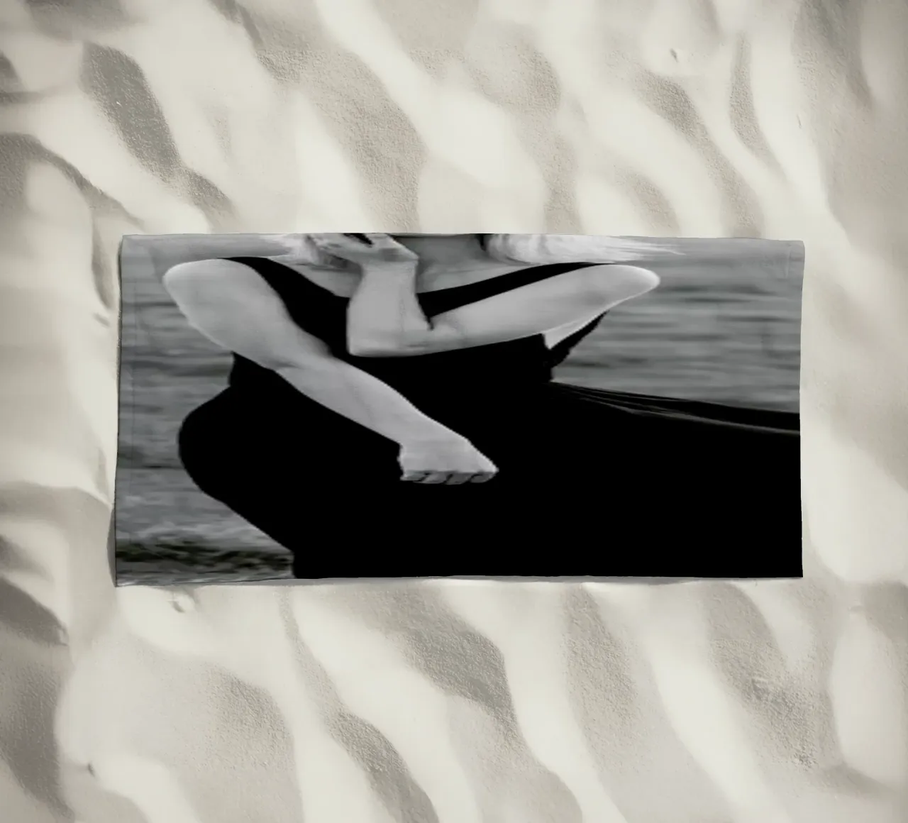 Playing With Demons telo mare da Jovana Rikalo