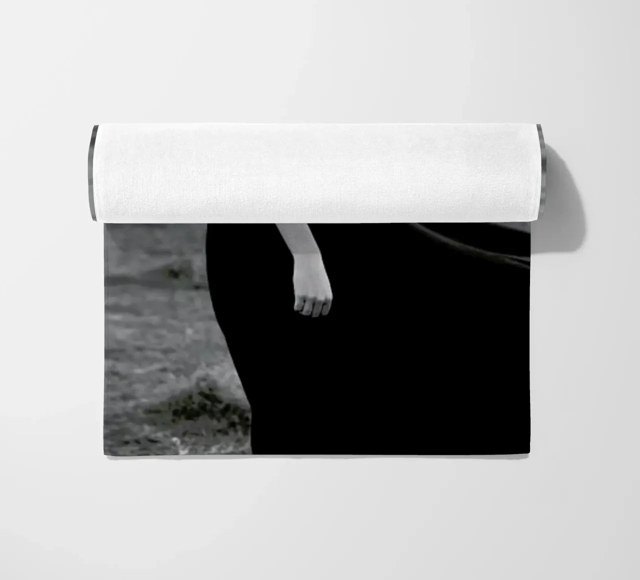 Playing With Demons telo mare da Jovana Rikalo