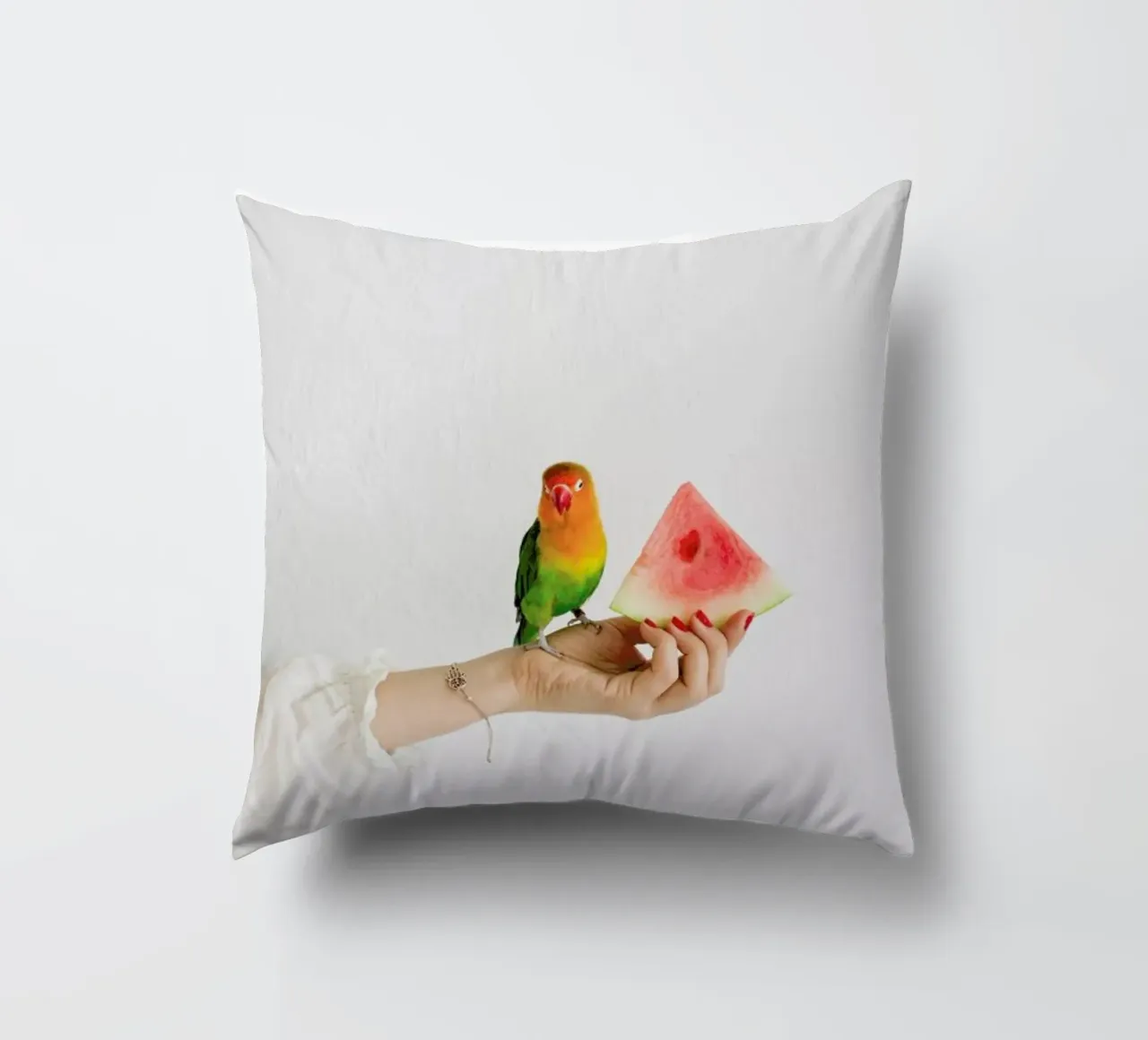 Watermelon And Parrot cuscino da Jovana Rikalo