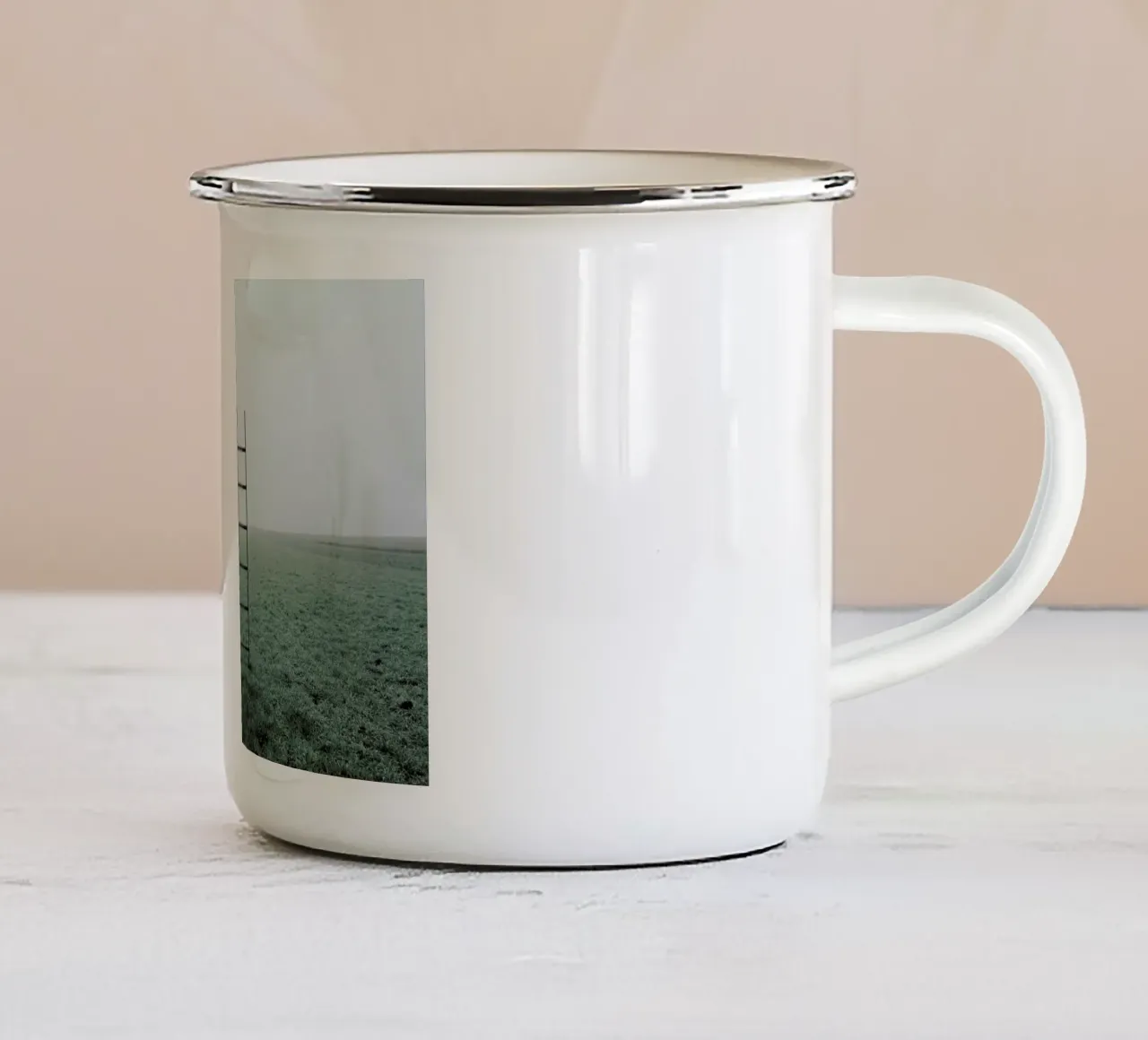 Ladders tazza in smalto da Jovana Rikalo