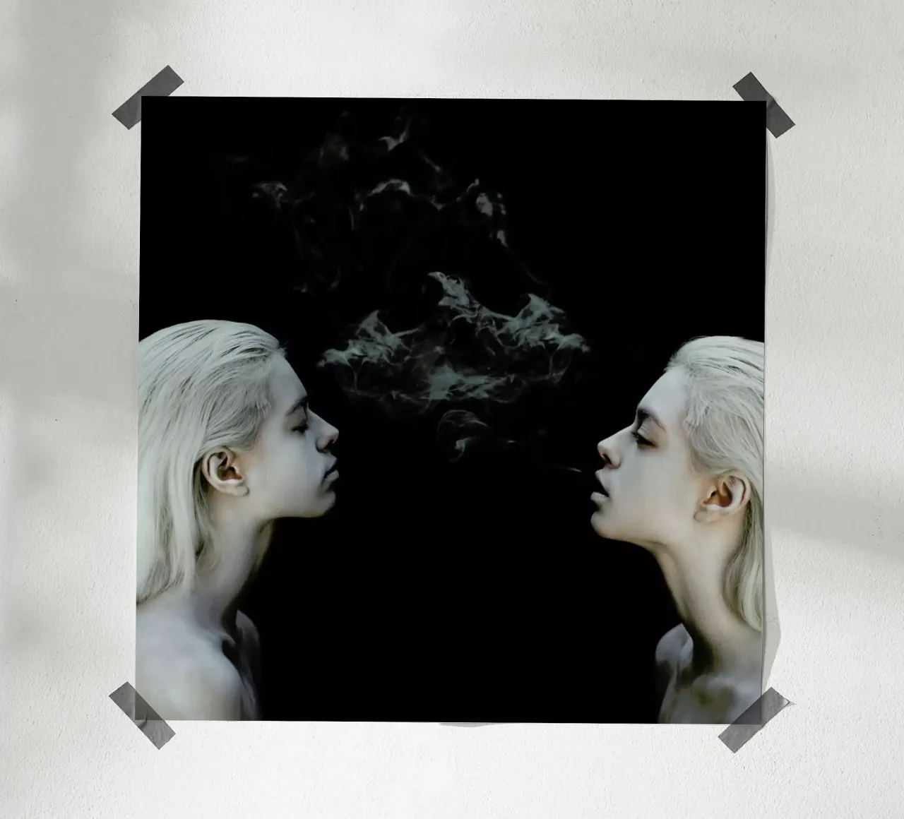Twins poster con telaio in legno da Jovana Rikalo