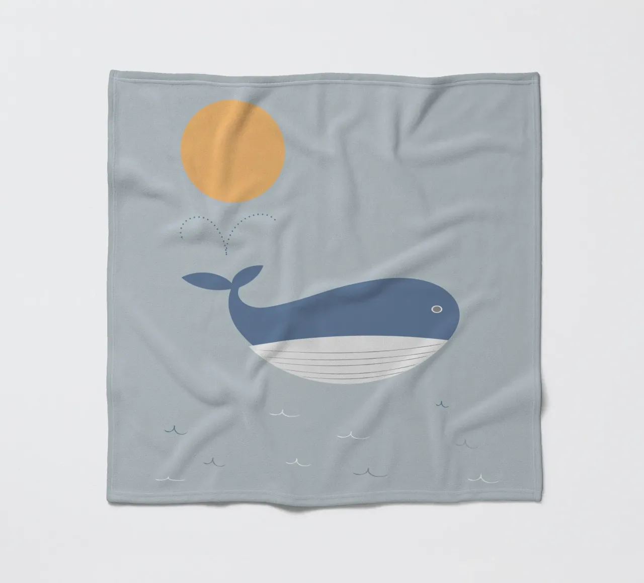 The sun and a whale on the ocean coperta in pile da natural neutral