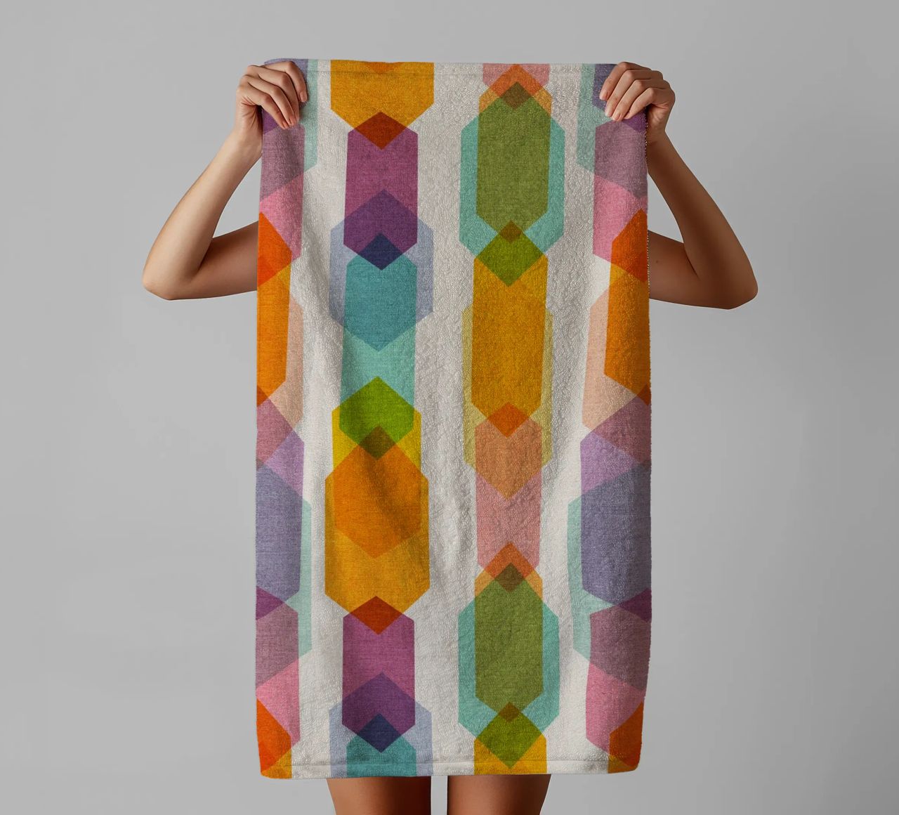 Cecilia Mok - Elements Rainbow Half Drop asciugamano da bagno da The Artcircle