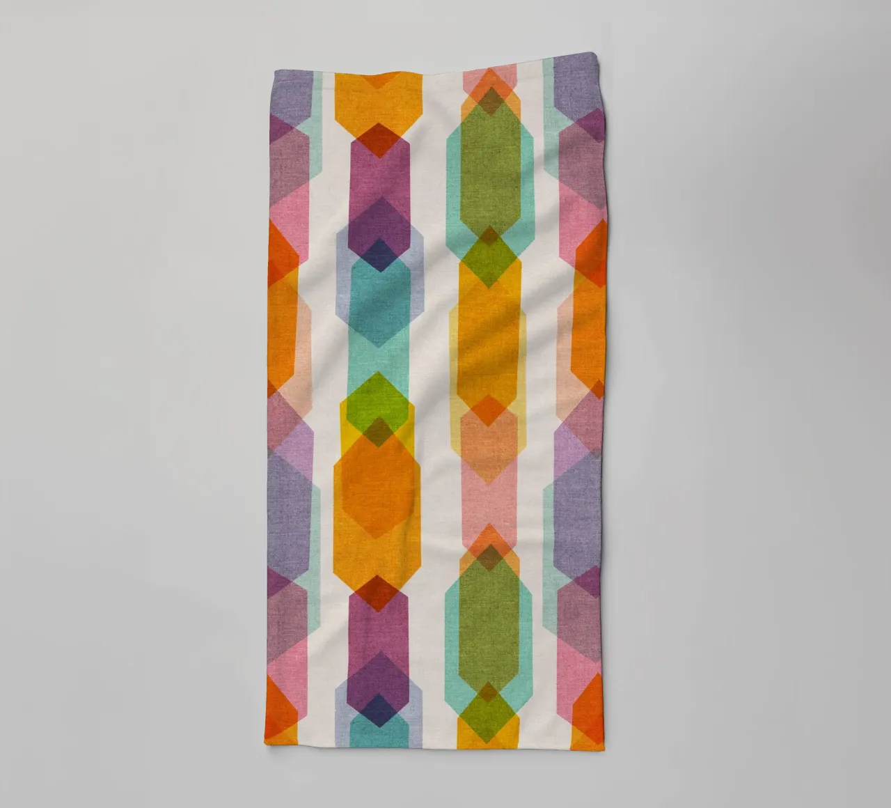 Cecilia Mok - Elements Rainbow Half Drop asciugamano da bagno da The Artcircle