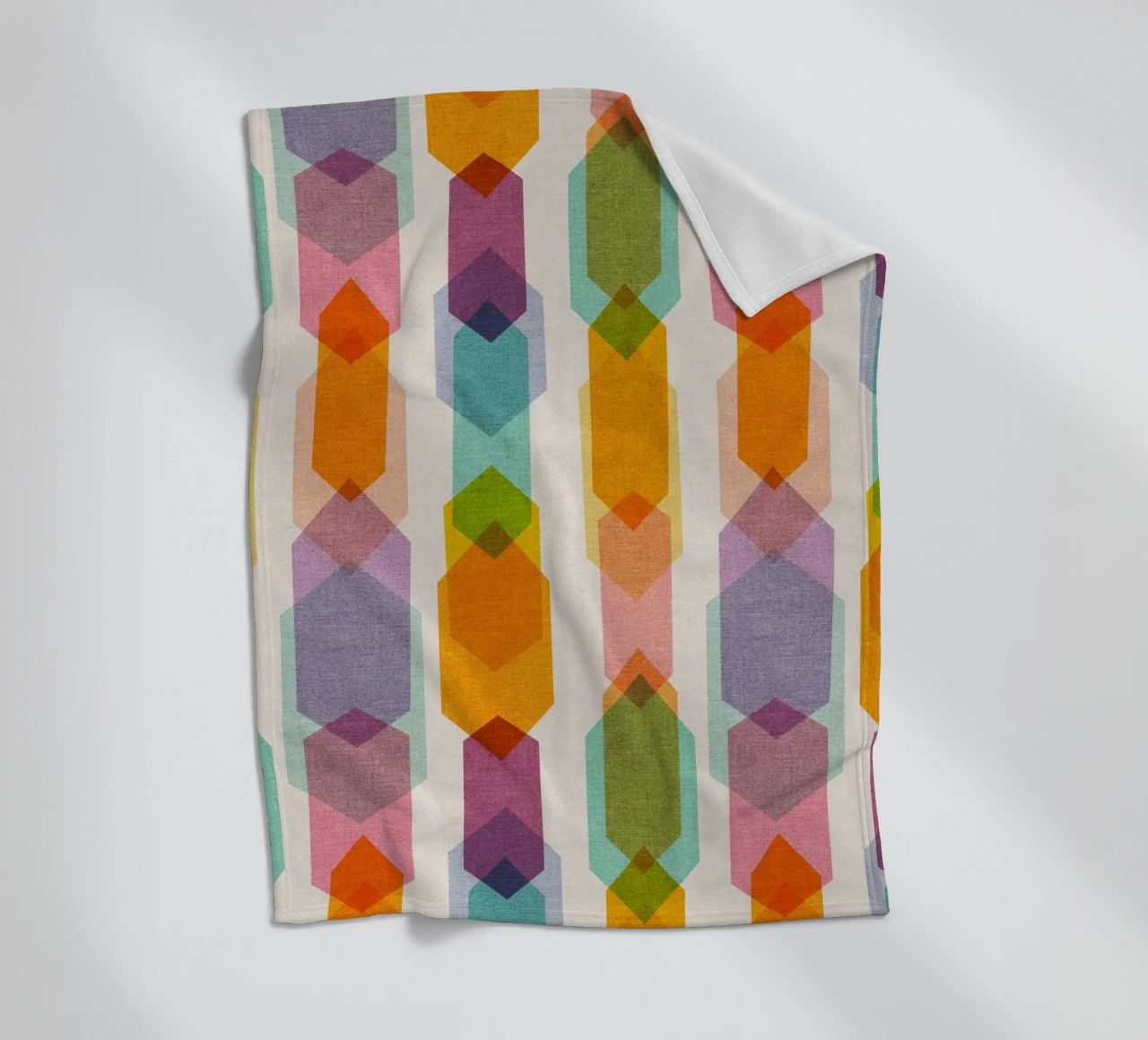 Cecilia Mok - Elements Rainbow Half Drop coperta in pile da The Artcircle