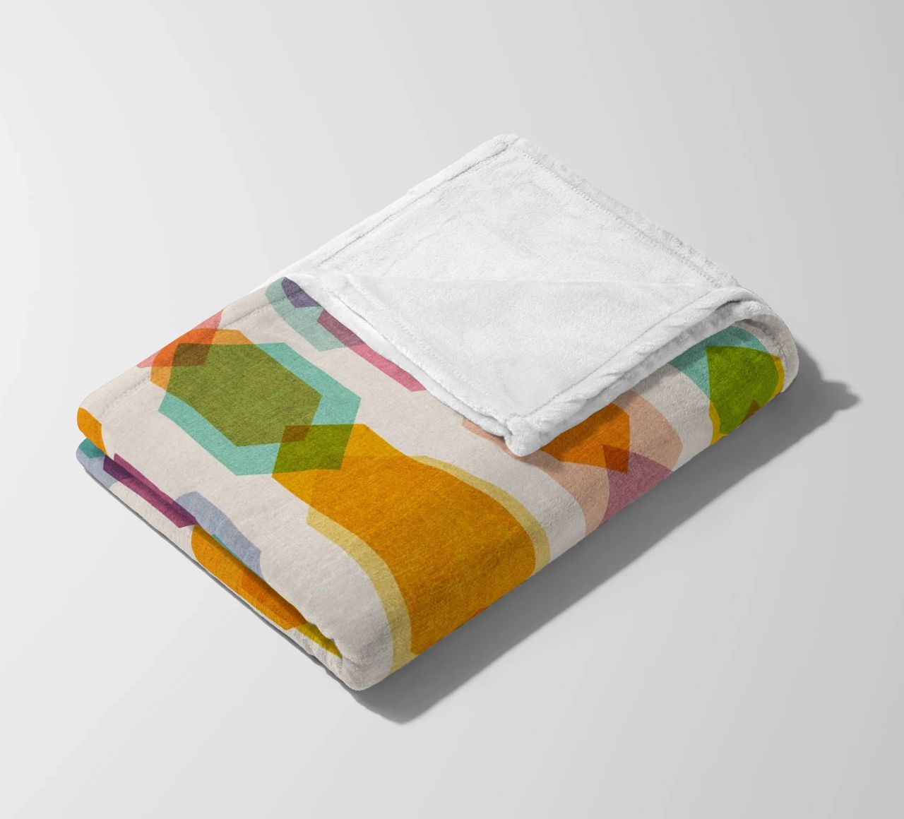 Cecilia Mok - Elements Rainbow Half Drop coperta in pile da The Artcircle