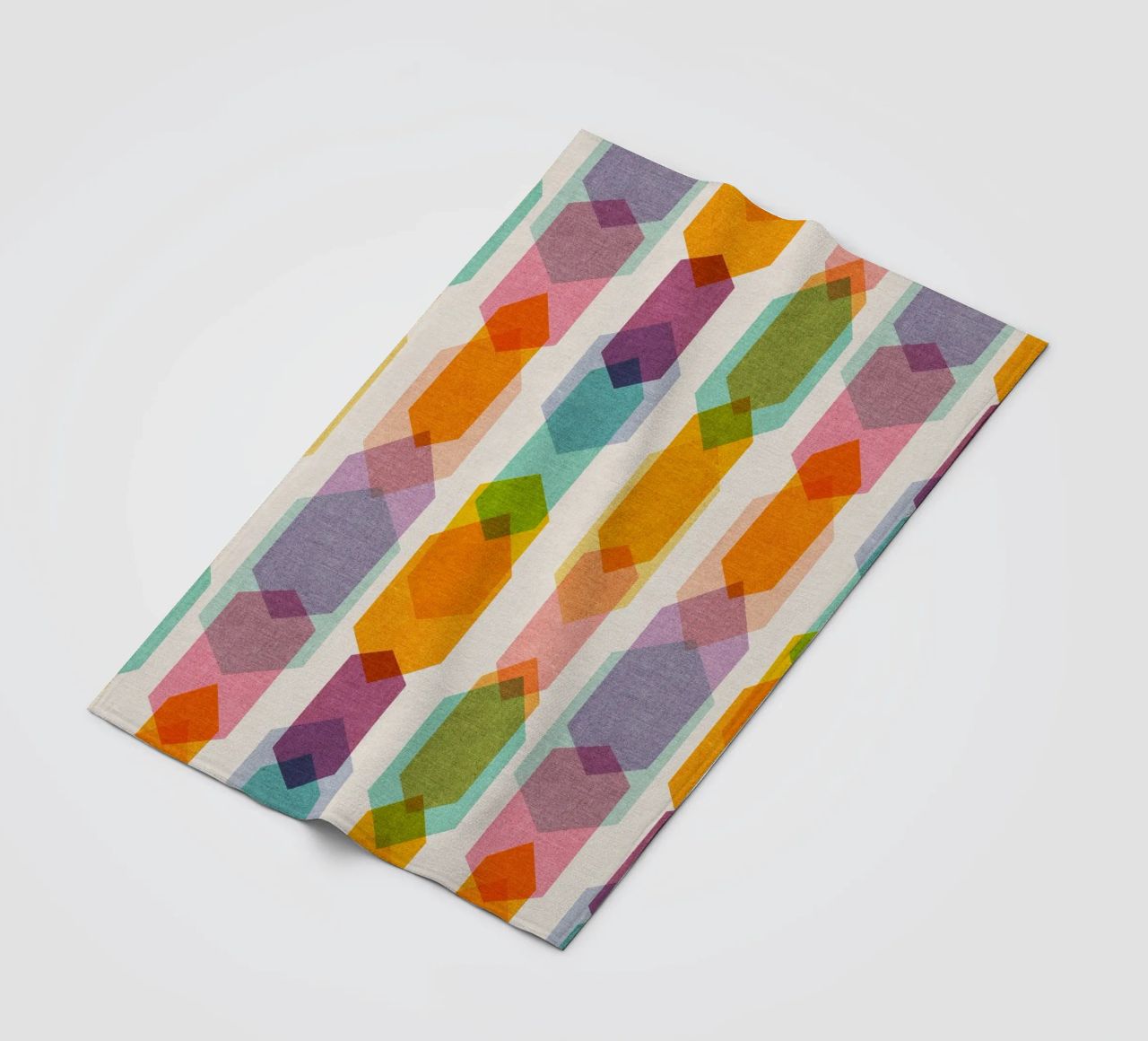 Cecilia Mok - Elements Rainbow Half Drop coperta in pile da The Artcircle