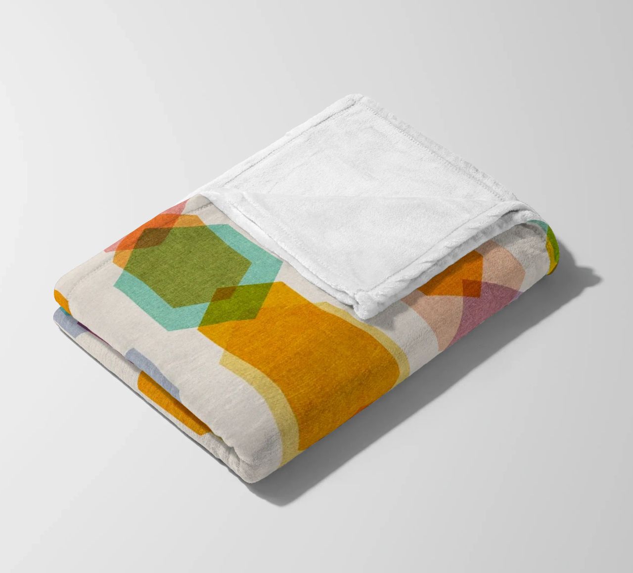 Cecilia Mok - Elements Rainbow Half Drop coperta in pile da The Artcircle