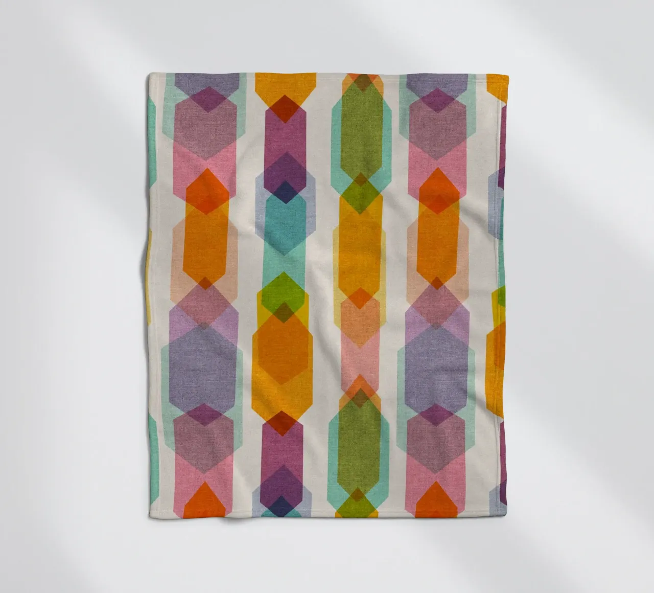 Cecilia Mok - Elements Rainbow Half Drop coperta in pile da The Artcircle