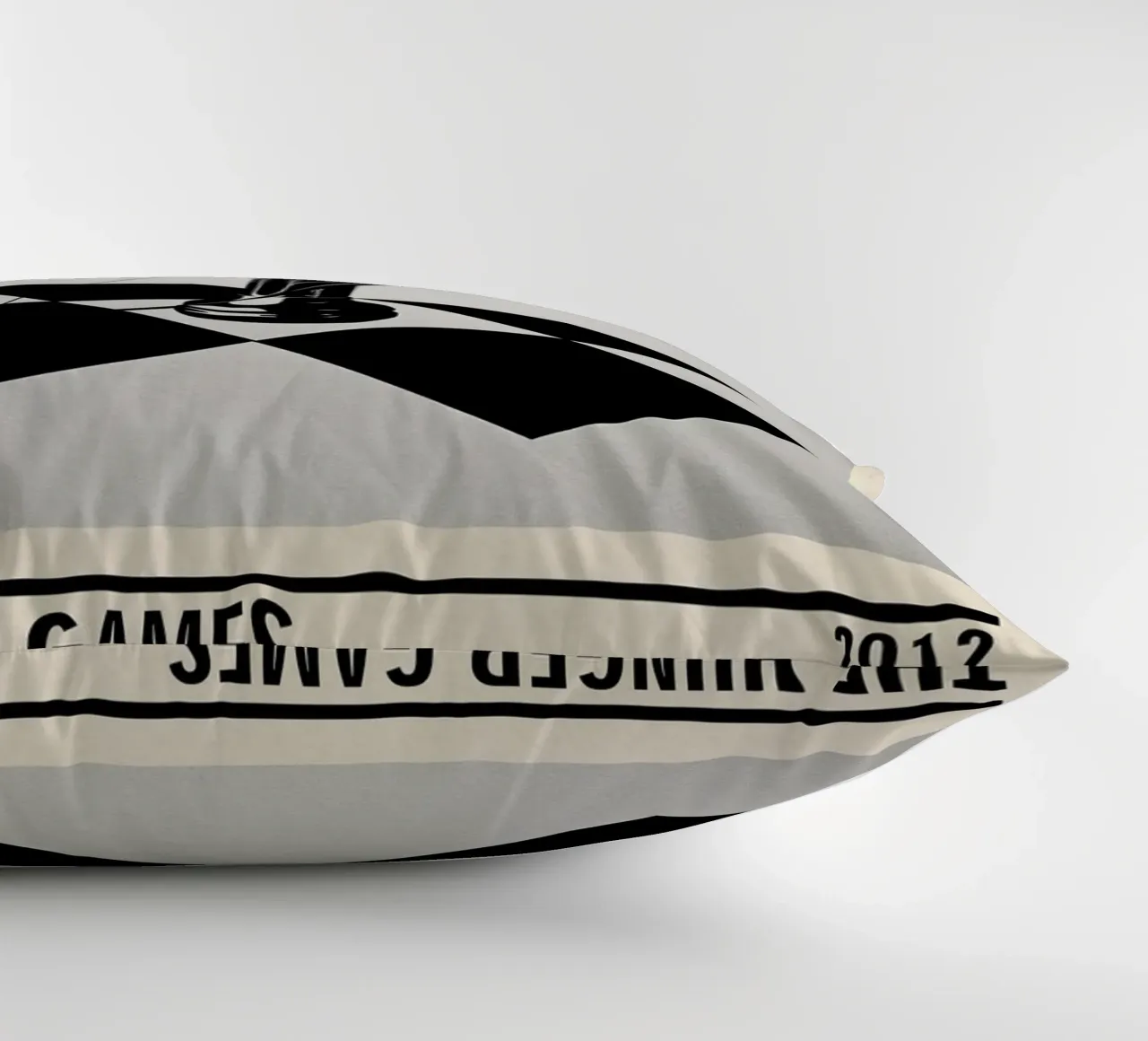 The Hunger Games cuscino da TheArtstudio