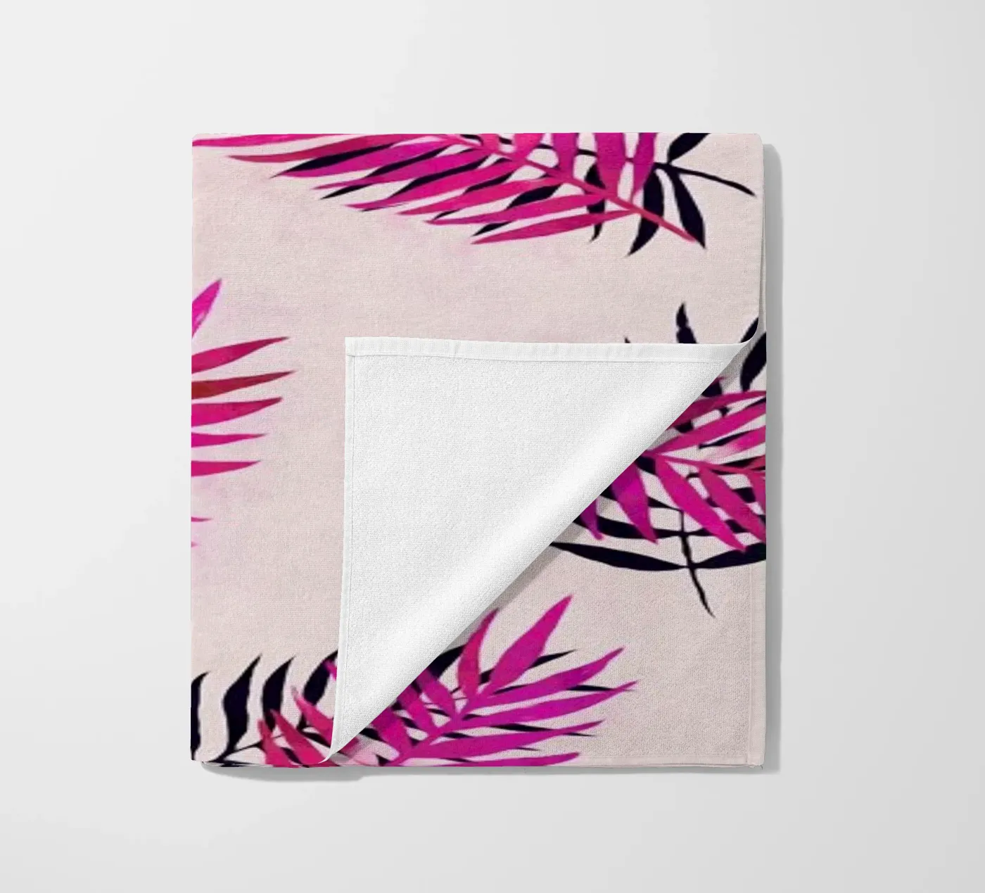 Pink Palm Pattern strandhanddoek van Micklyn Le Feuvre