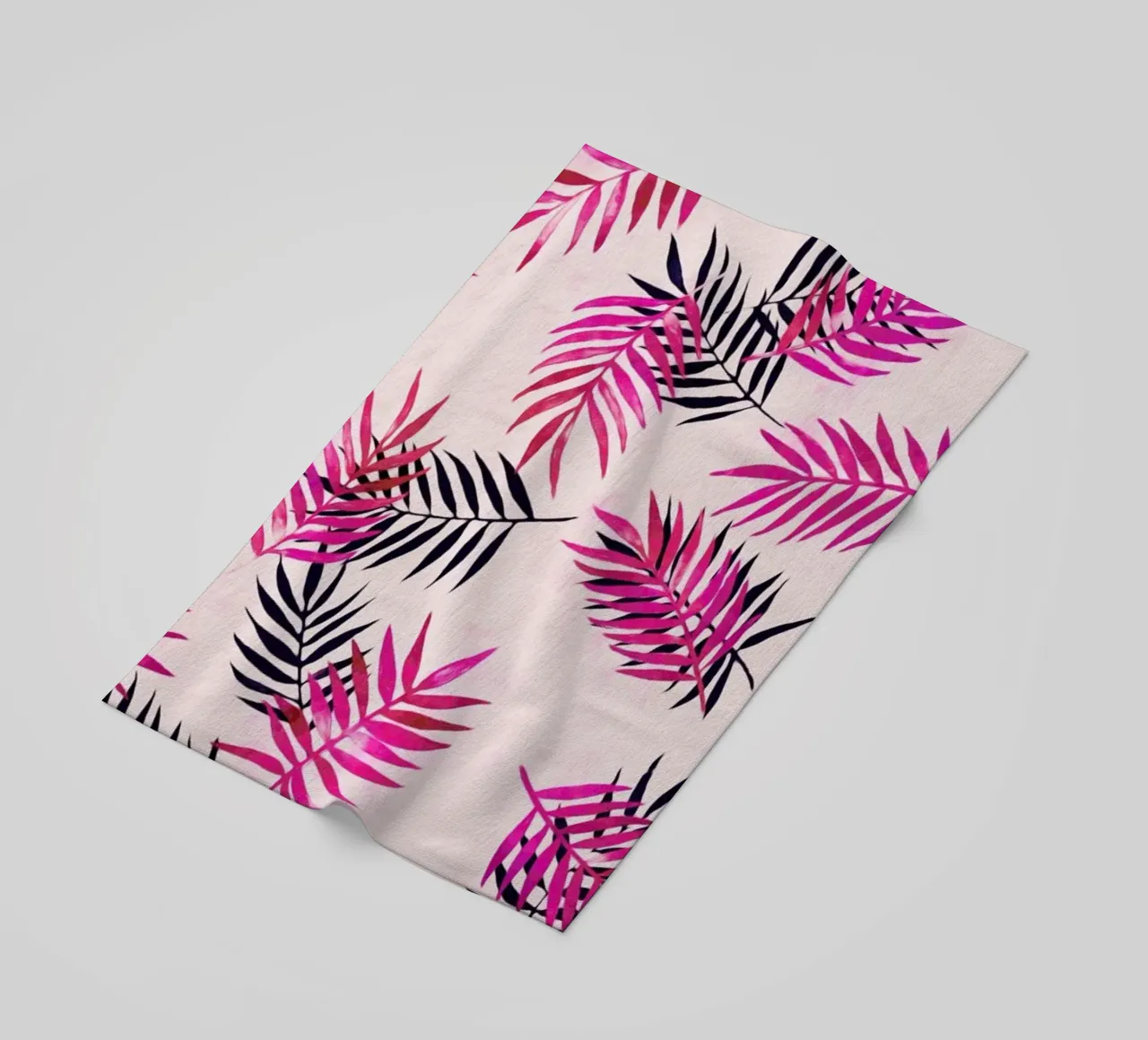 Pink Palm Pattern telo mare da Micklyn Le Feuvre