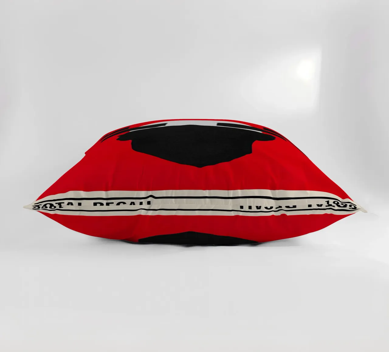 Total Recall cuscino da TheArtstudio