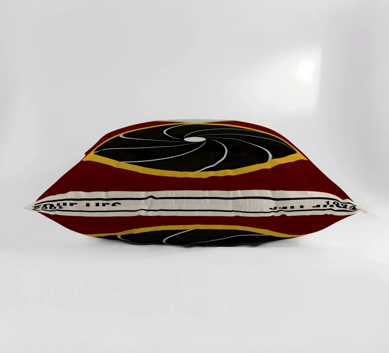 True Lies cuscino da TheArtstudio