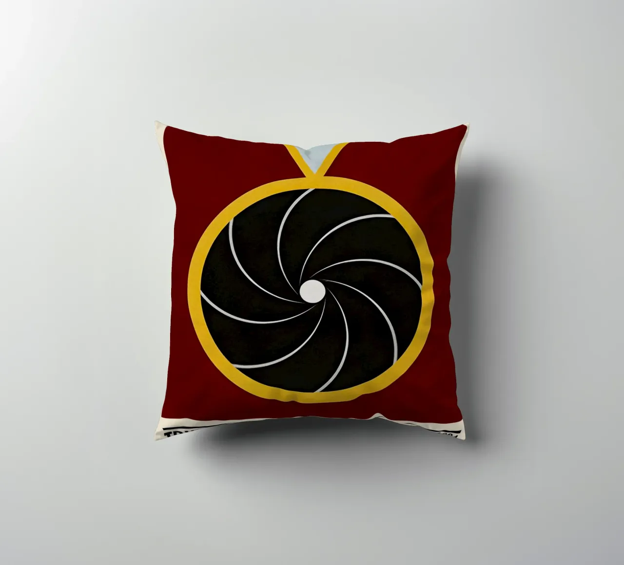 True Lies cuscino da TheArtstudio