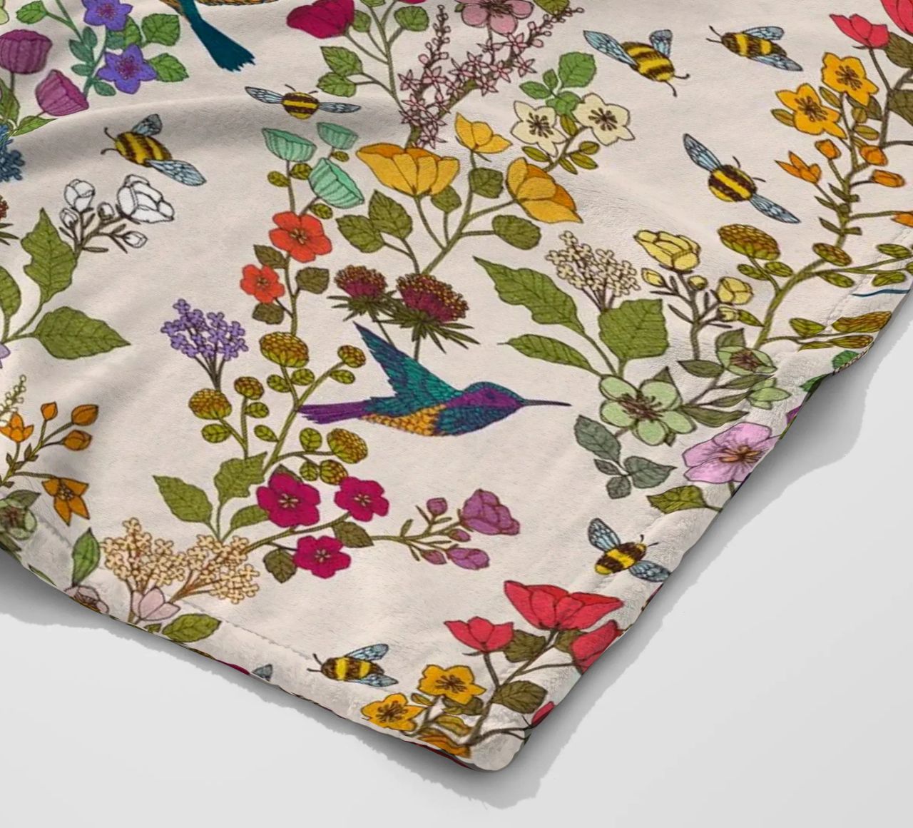 Cecilia Mok - Crema di colibrì e api coperta in pile da The Artcircle