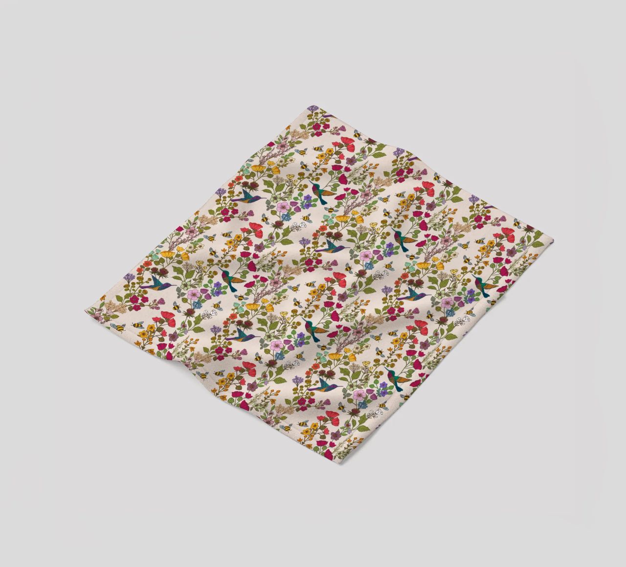 Cecilia Mok - Crema di colibrì e api coperta in pile da The Artcircle
