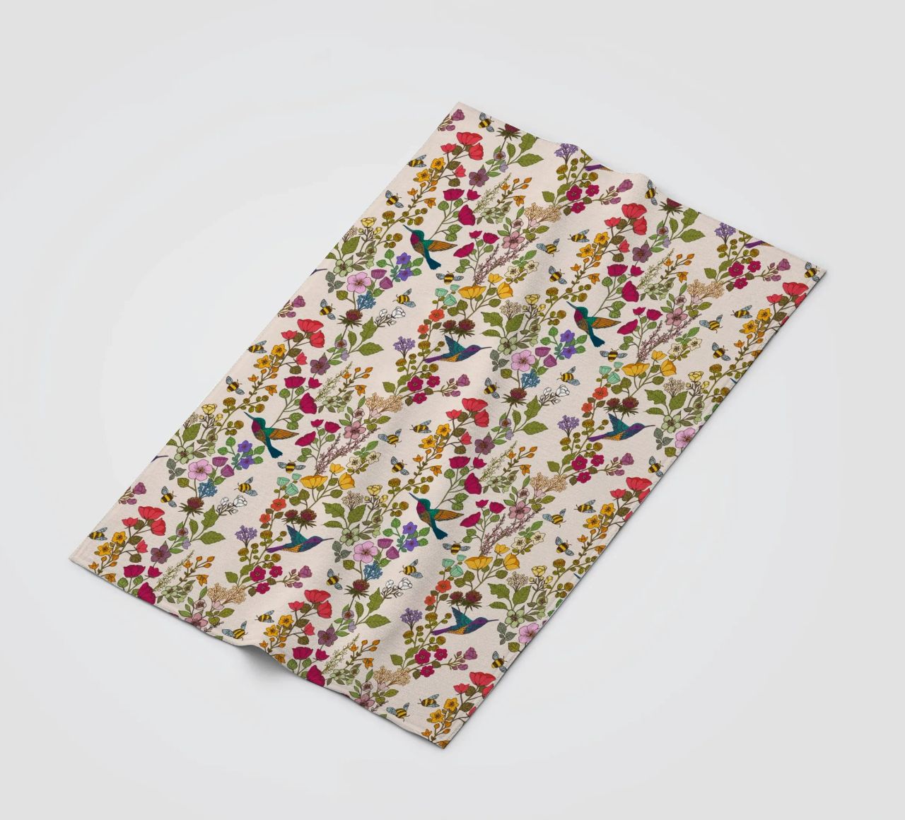 Cecilia Mok - Crema di colibrì e api coperta in pile da The Artcircle