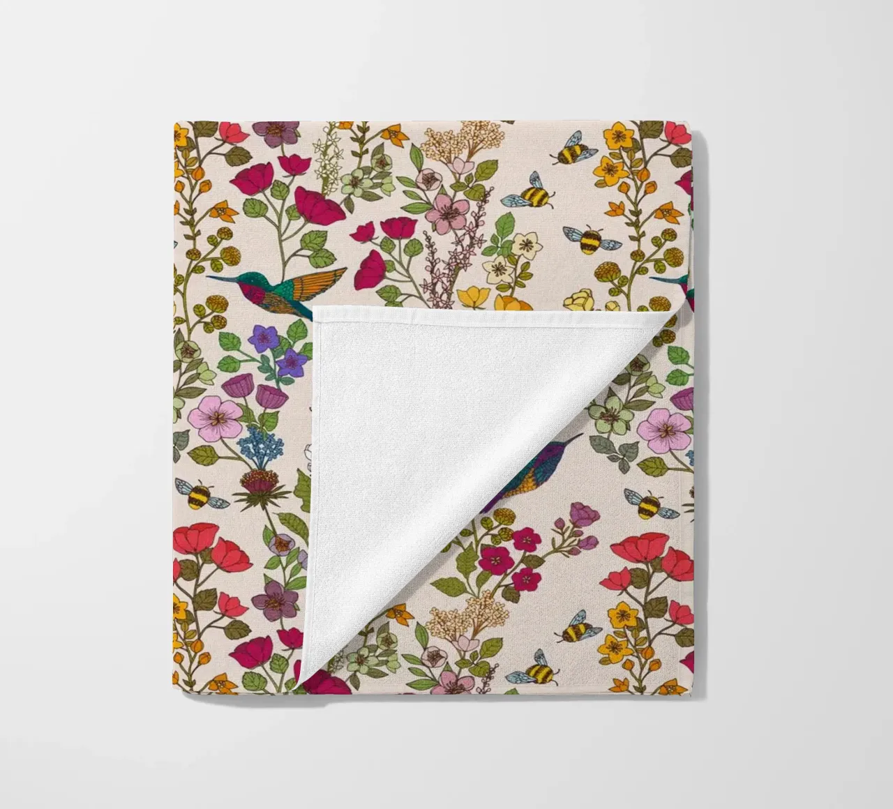 Cecilia Mok - Crema di colibrì e api telo mare da The Artcircle