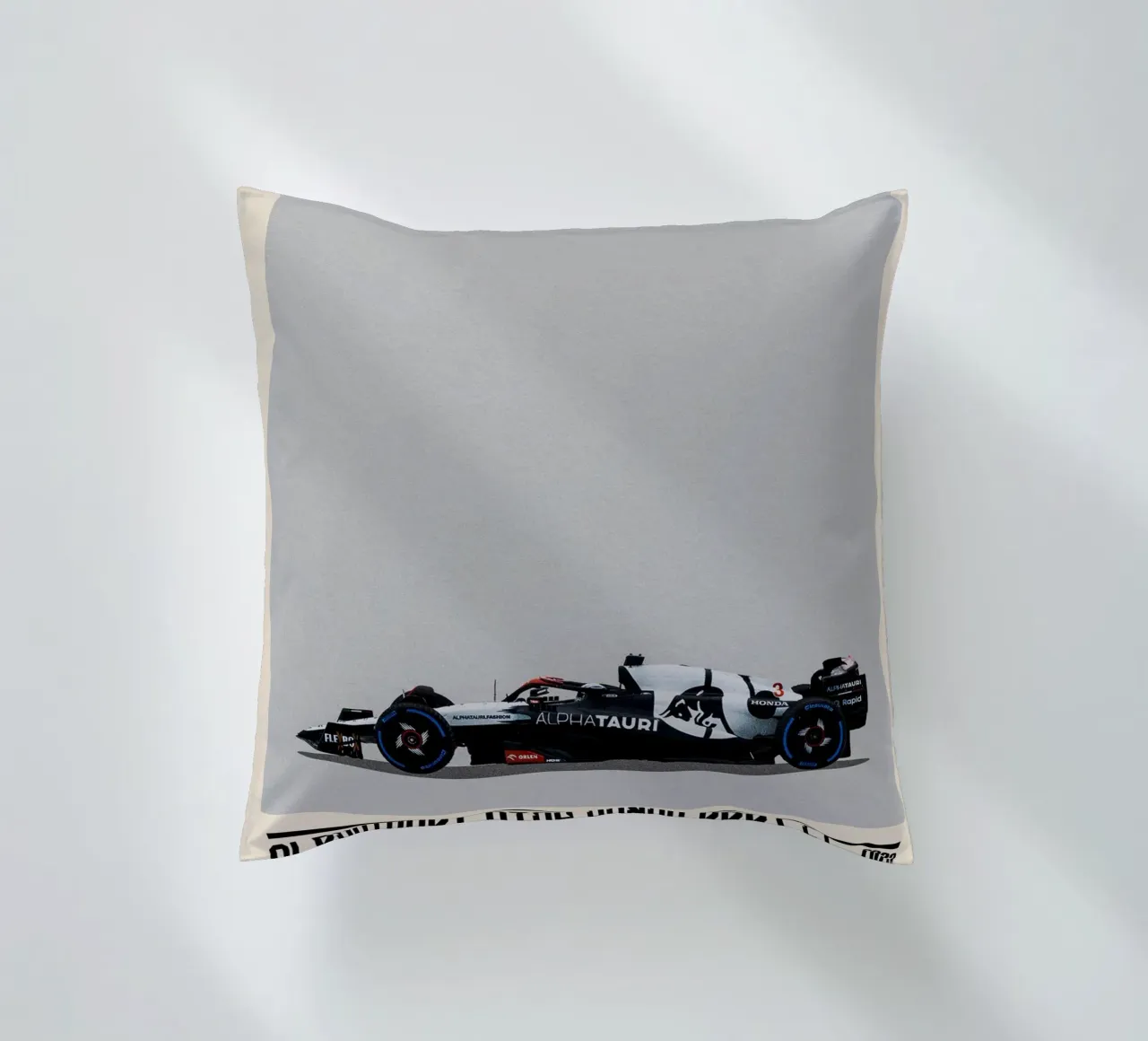 AlphaTauri AT04 Honda RBPT F1 10° Belgian GP cuscino da TheArtstudio