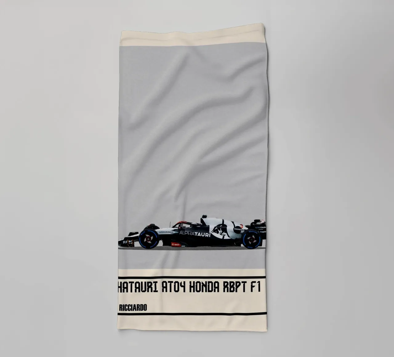 AlphaTauri AT04 Honda RBPT F1 10° Belgian GP asciugamano da bagno da TheArtstudio