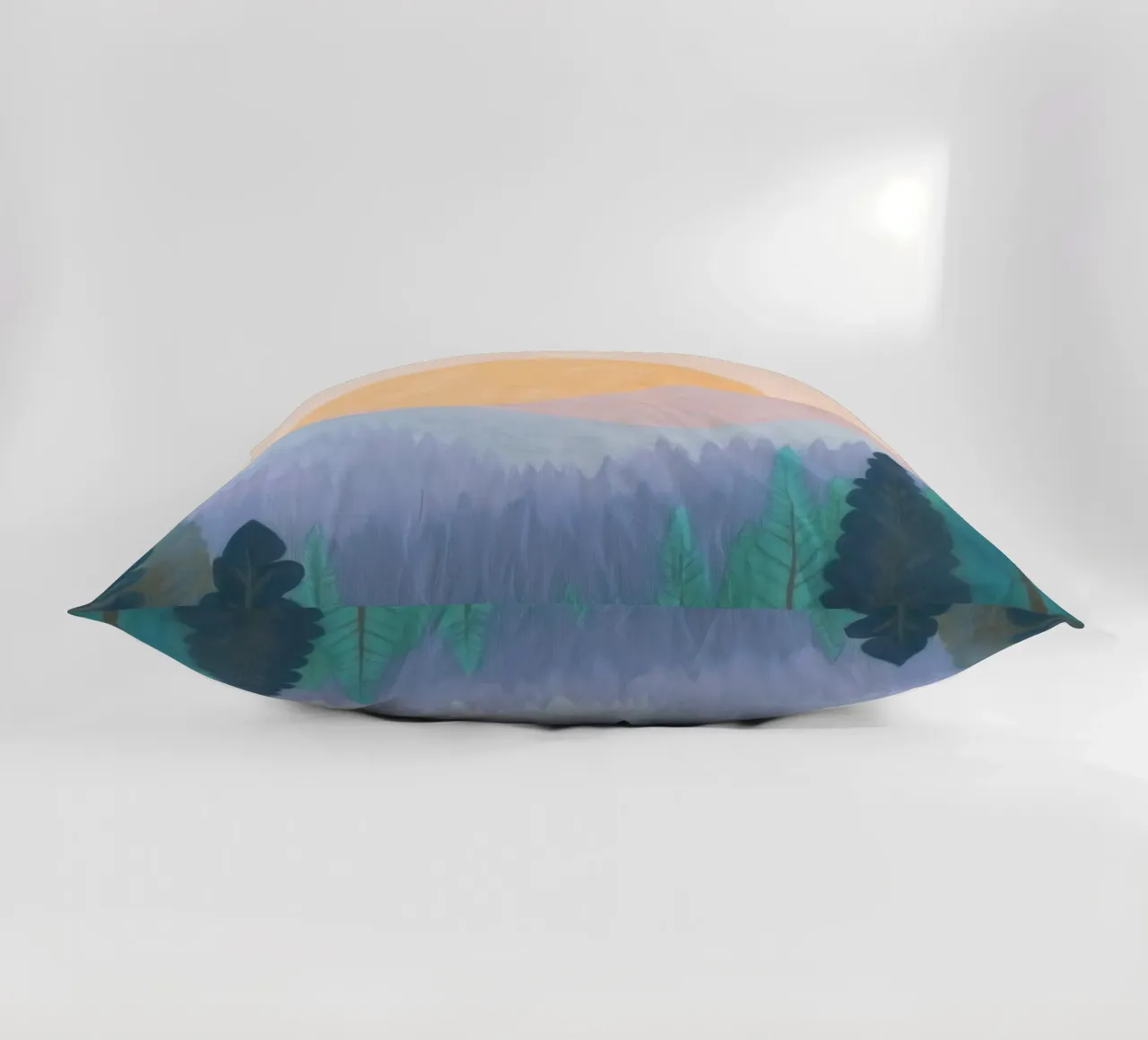 Alba su montagne e foreste nebbiose cuscino da Melloi Art Print