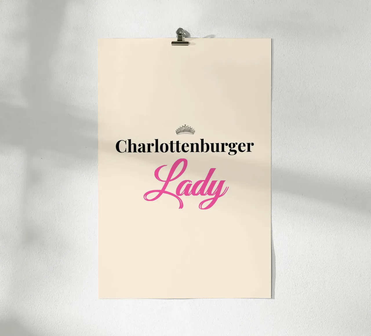 "Charlottenburger Lady" - Tipografia rosa berlinese di design poster da Berlin Moments