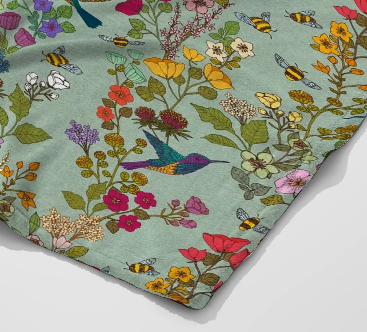 Cecilia Mok - Uovo d'anatra con colibrì e api coperta in pile da The Artcircle