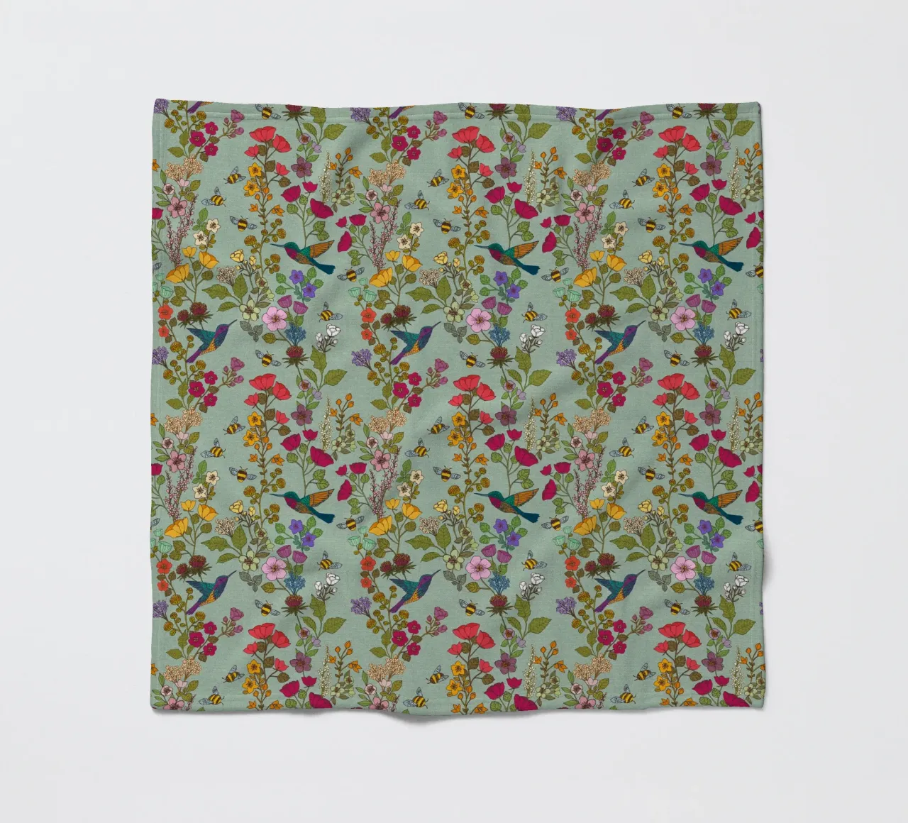 Cecilia Mok - Uovo d'anatra con colibrì e api coperta in pile da The Artcircle