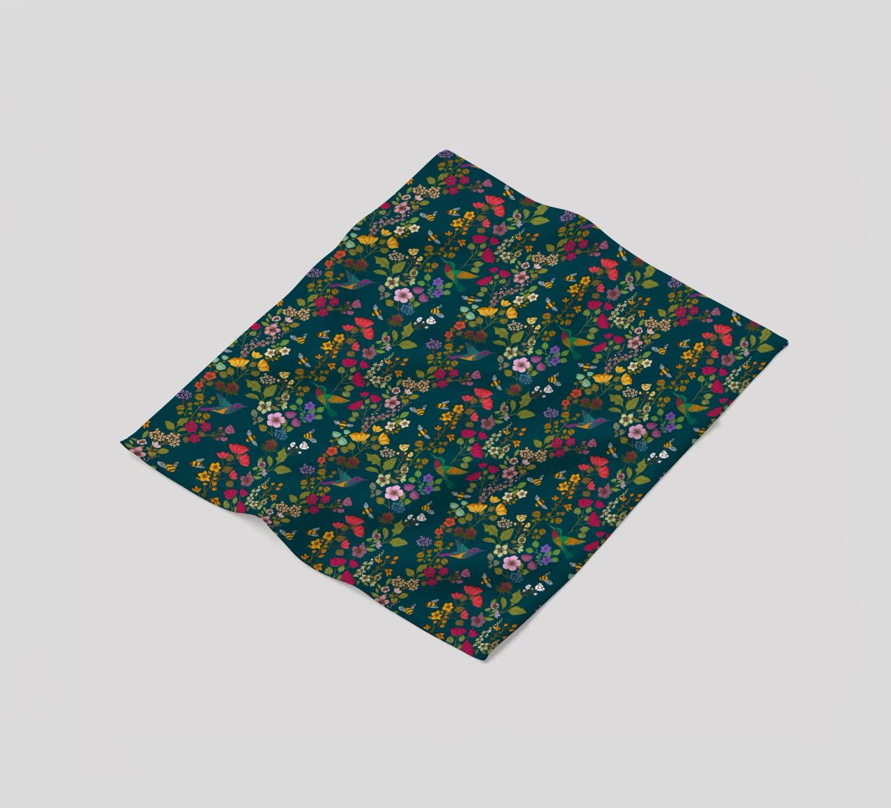 Cecilia Mok - Foresta di colibrì e api coperta in pile da The Artcircle