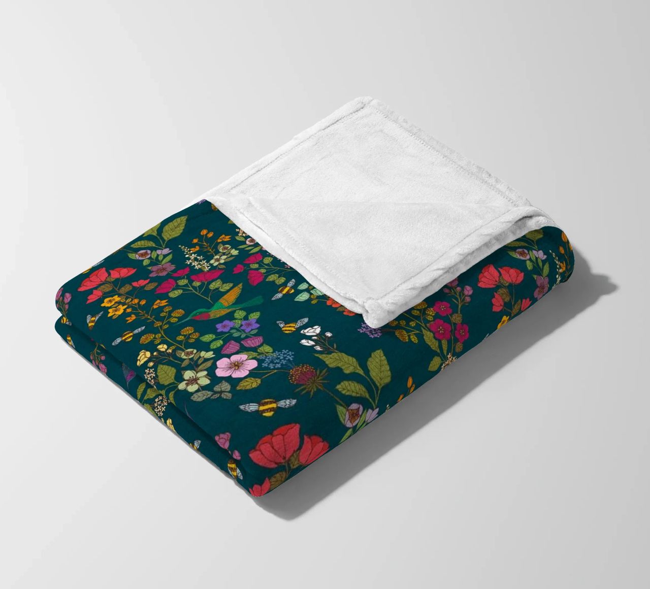 Cecilia Mok - Foresta di colibrì e api coperta in pile da The Artcircle