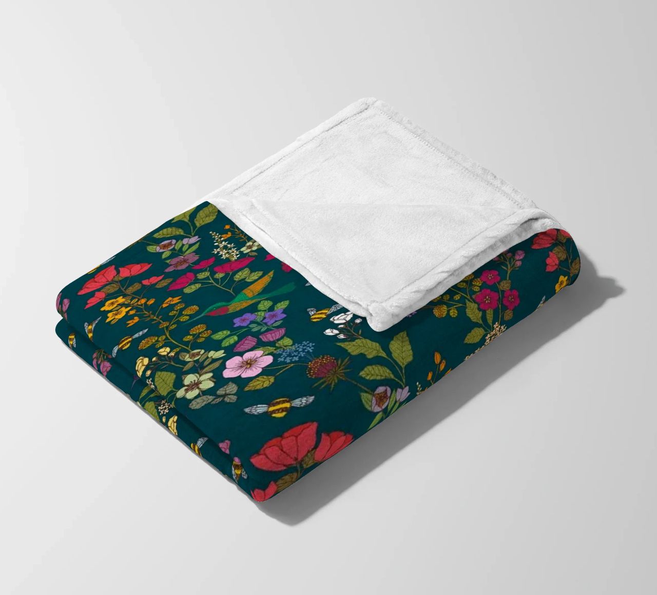 Cecilia Mok - Foresta di colibrì e api coperta in pile da The Artcircle