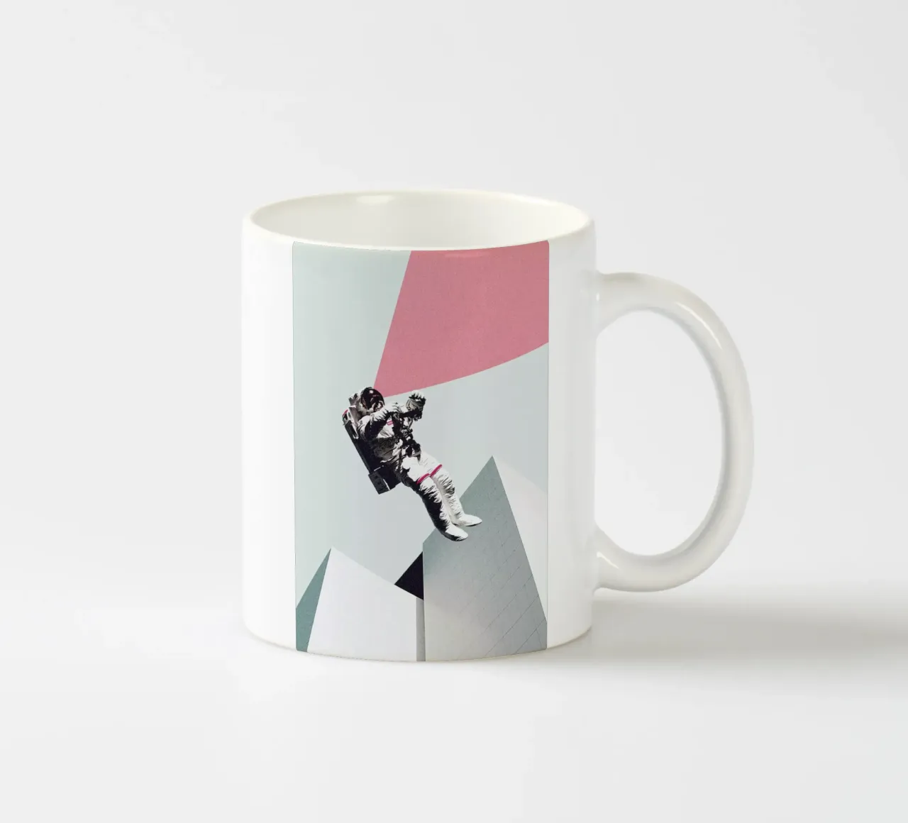 Out of This World Keramik Tasse von Maarten Léon