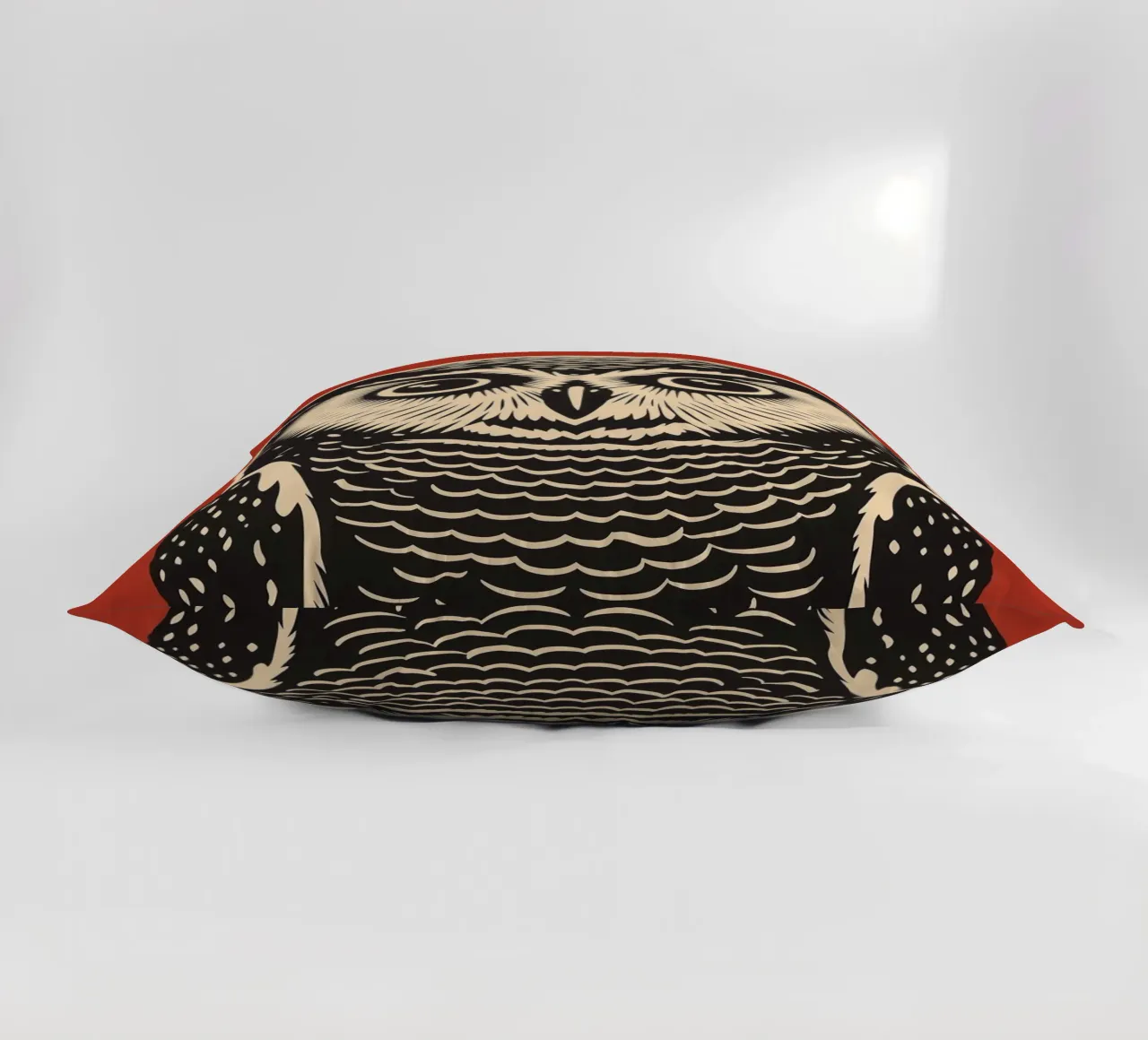 Attento gufo d'epoca - xilografia a colori cuscino da Autofocus