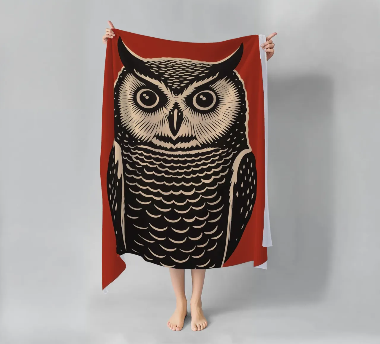 Attento gufo d'epoca - xilografia a colori telo mare da Autofocus