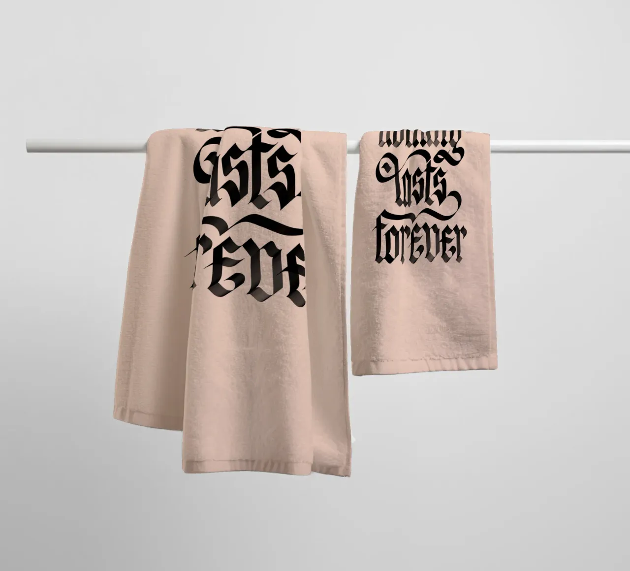 Nothing Lasts Forever Handtuch von Magnific