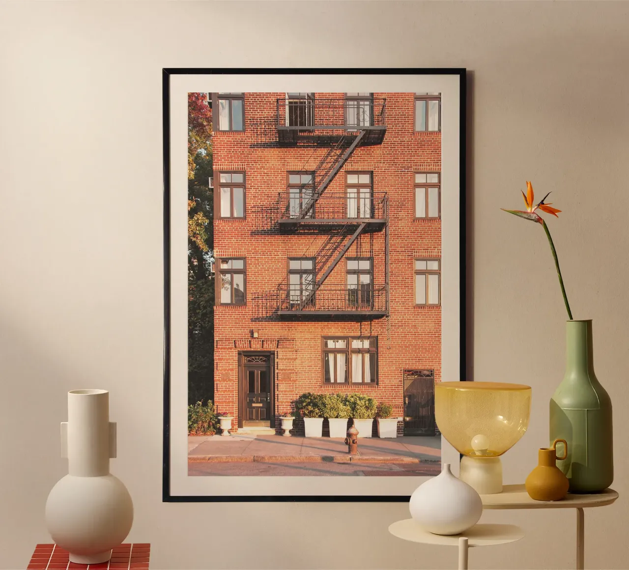 New York, USA I Architettura in mattoni a Brooklyn poster con telaio in plastica da Julie Travel Photography